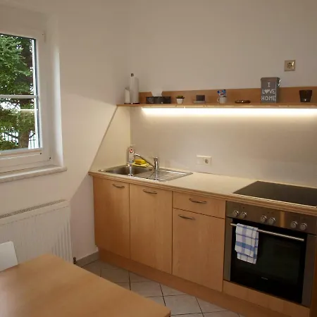 Appartement Charmantes Mit Terrasse Zum Garten Nahe Wien Gumpoldskirchen